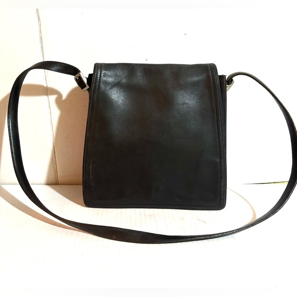 Coach #H92-6147 unisex vintage black leather crossbody handbag
